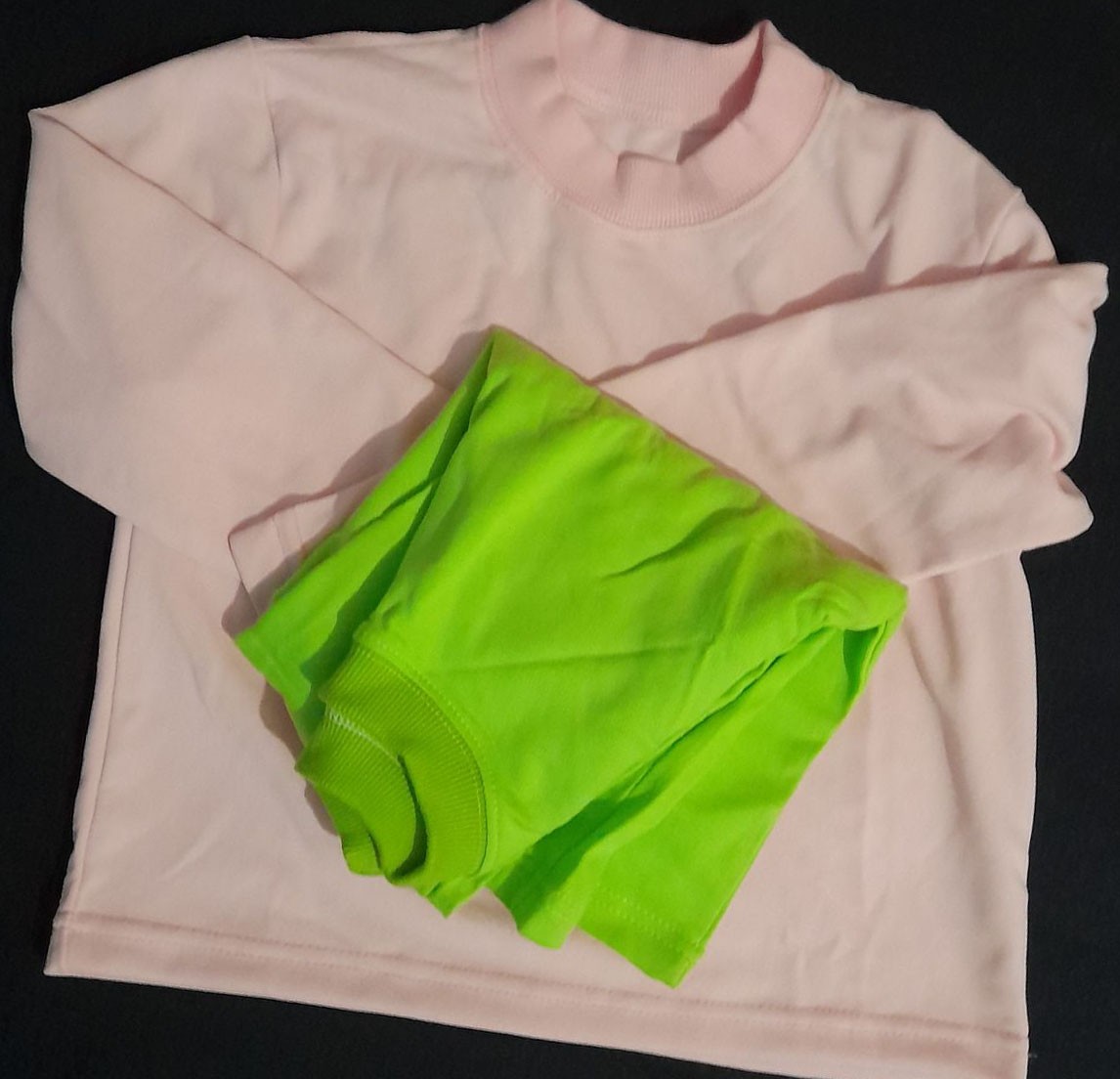full sleeve crop t-shirt